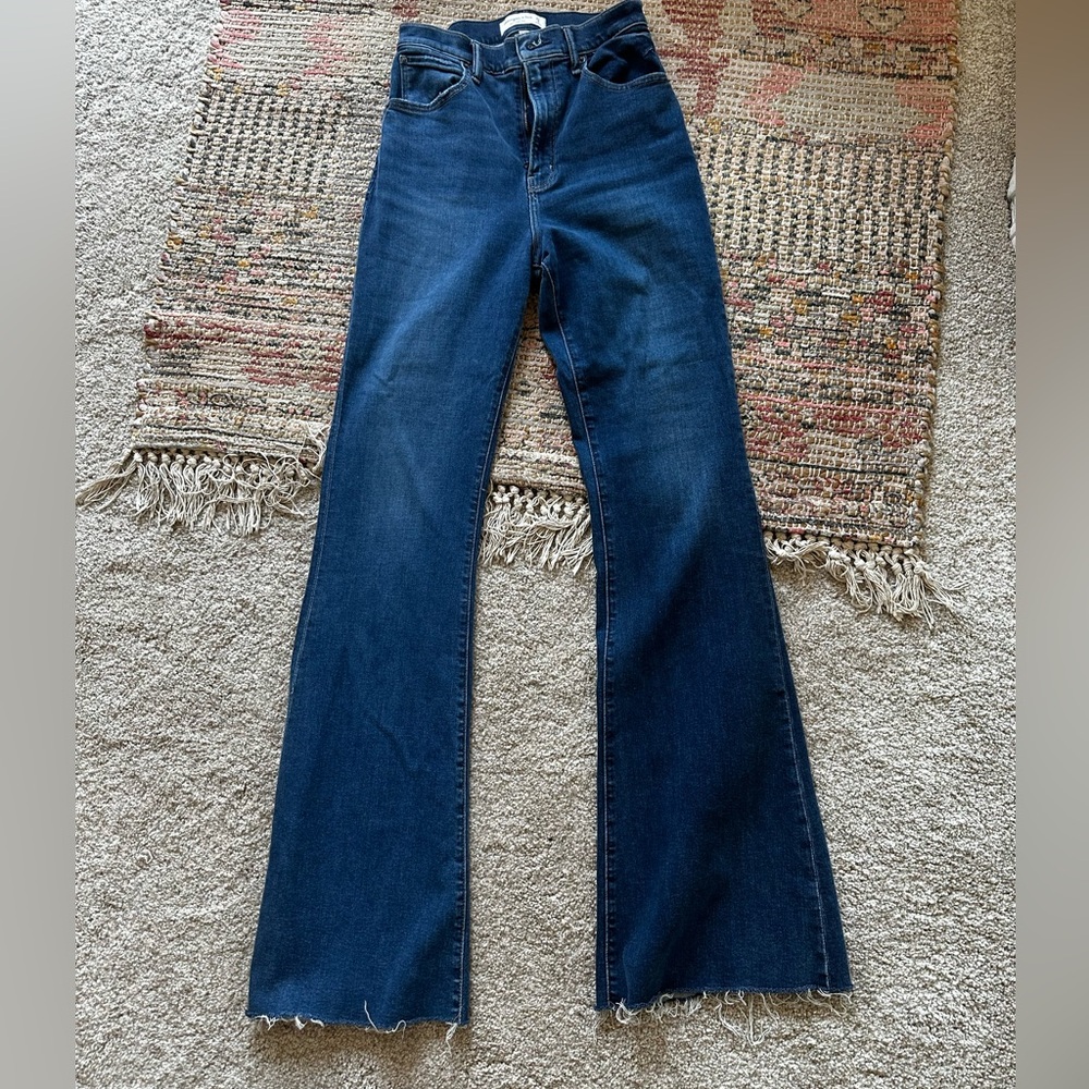 Abercrombie The Flare Curve Love size 4 Long